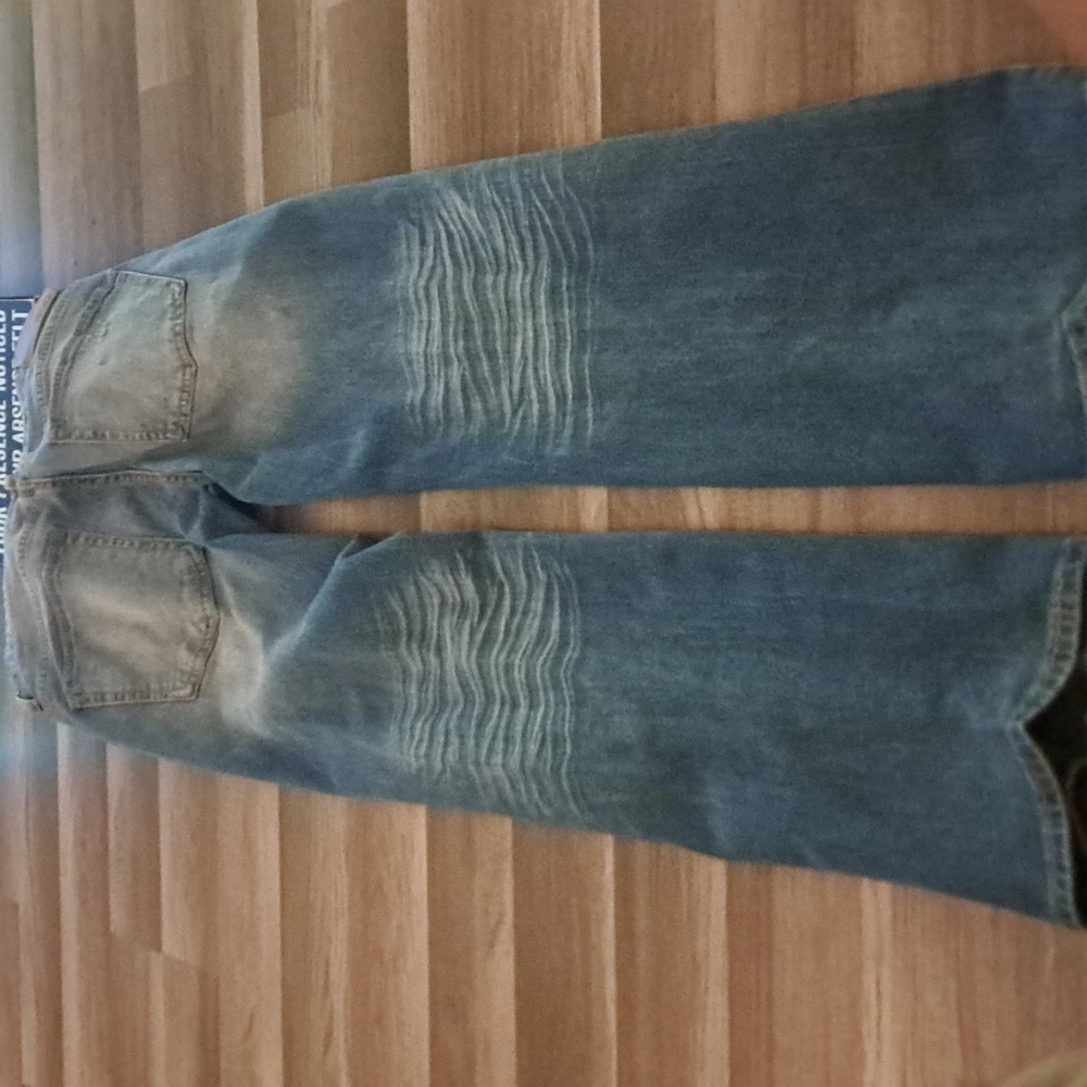 Menswear - Picture 4 of 7